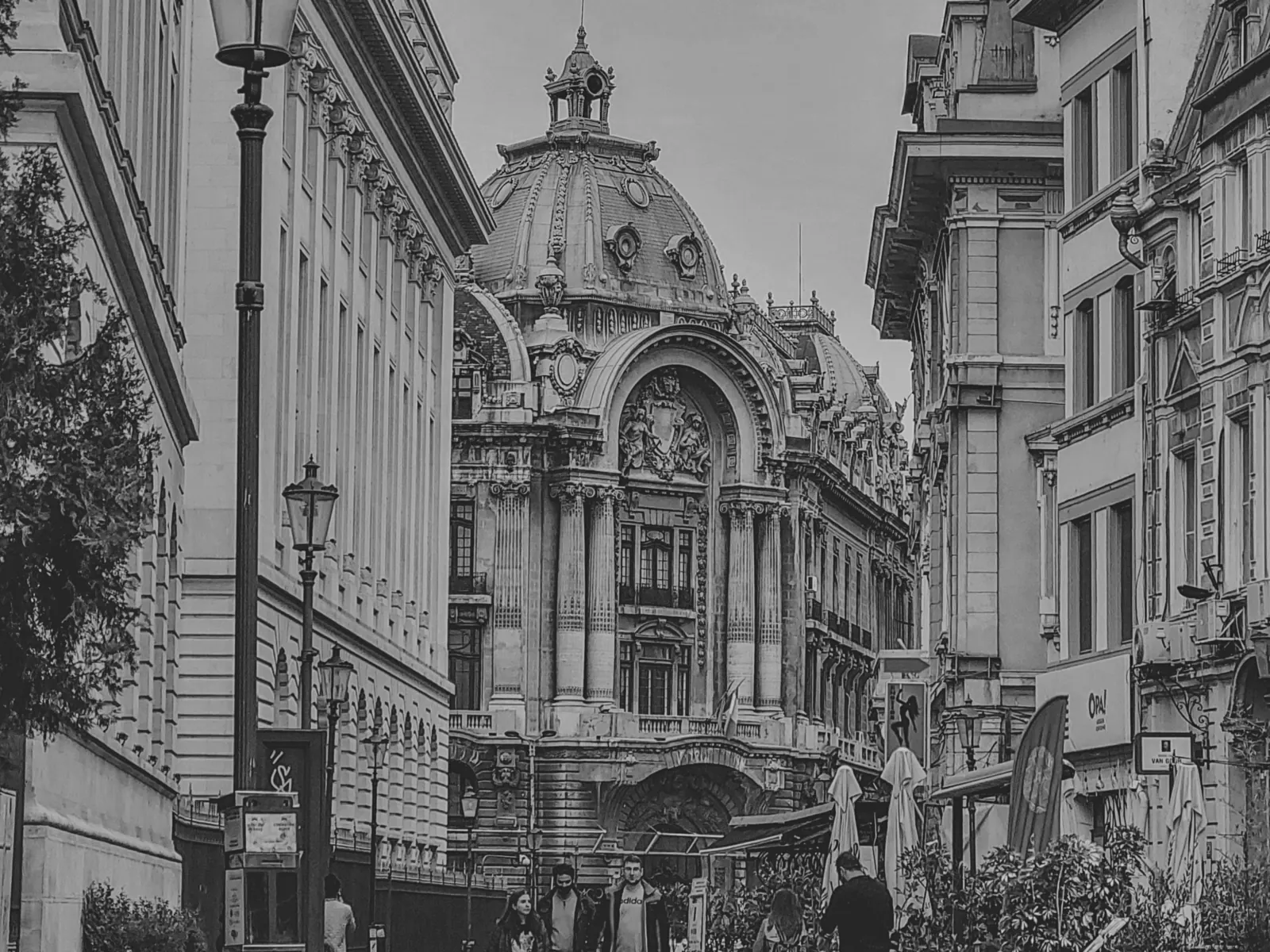 Visas and residence permits for work, business and family in Romania